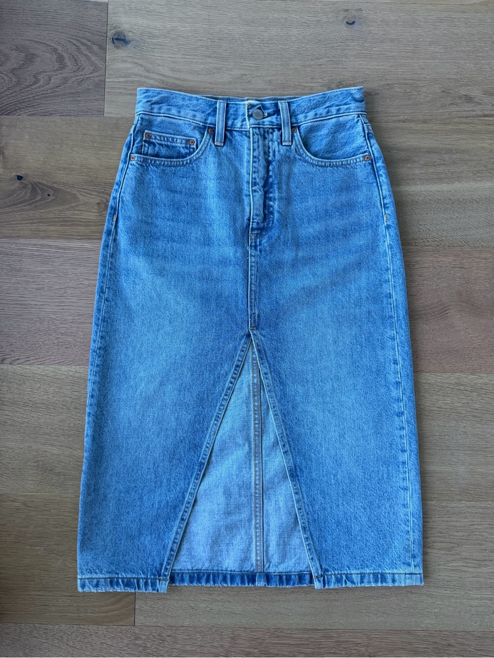 Aritzia Midi Denim Forum skirt sz 24